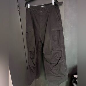 Balenciaga fw 2023 baggy cargos. sz S